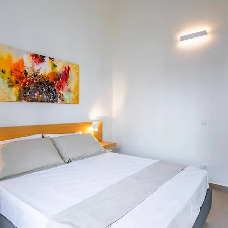 Seaview Modern With Balcony דירה
