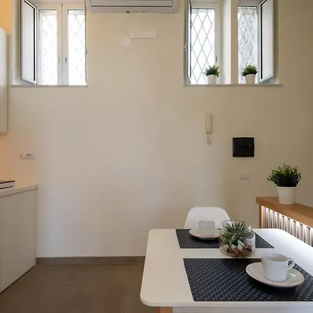 דירה Seaview Modern With Balcony אצ'י קסטלו